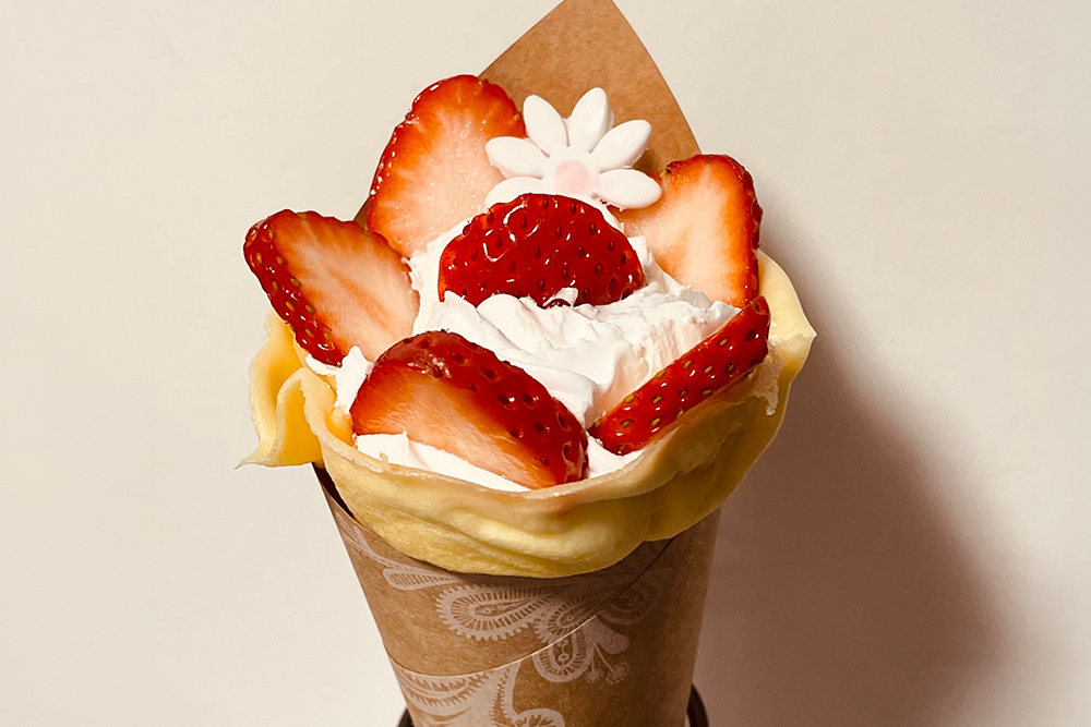 いちごクレープ
